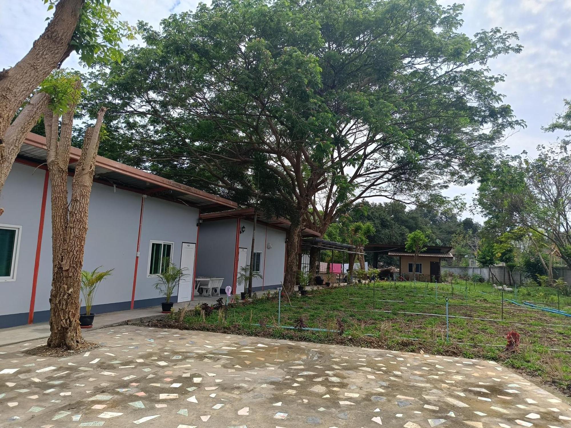 Bussaracum Resort Kanchanaburi Exterior photo